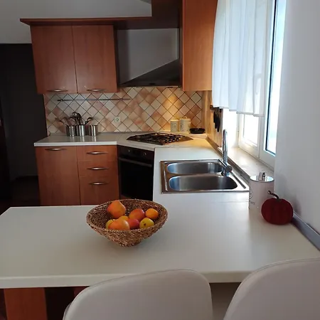 Debora Sa Privatnim Bazenom Apartment