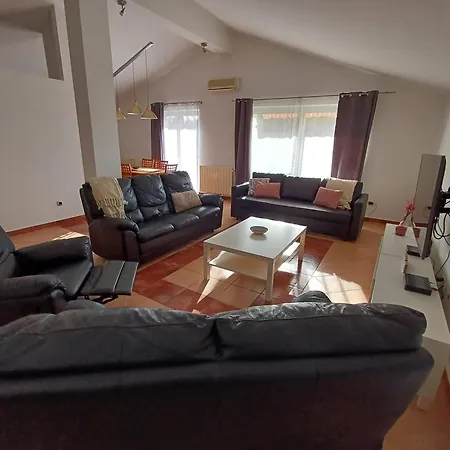 Debora Sa Privatnim Bazenom Apartment *