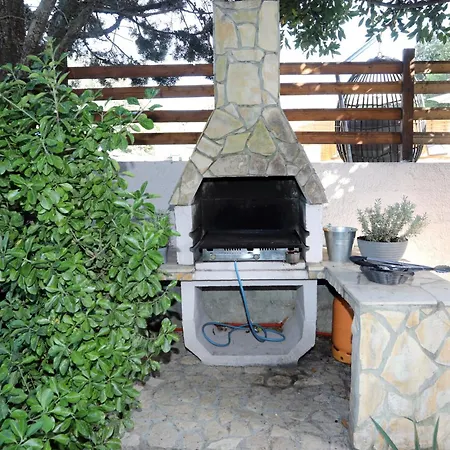 Debora Sa Privatnim Bazenom *