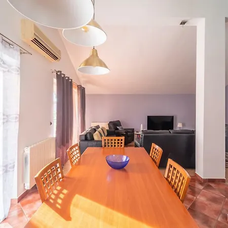 Debora Sa Privatnim Bazenom Apartamento Pula