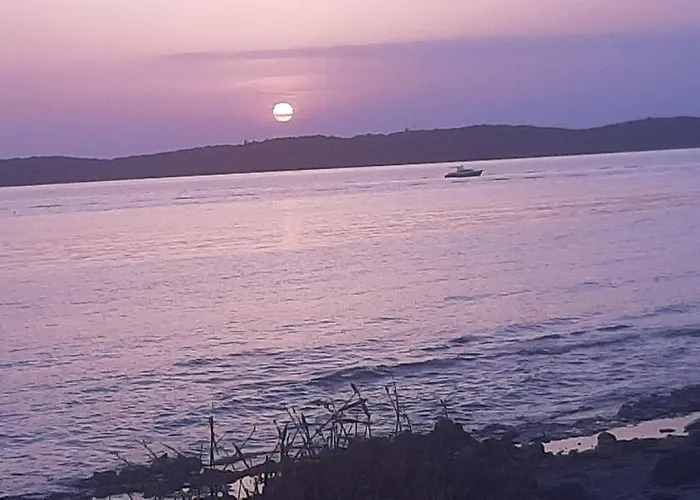 Debora Sa Privatnim Bazenom