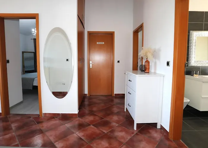 Debora Sa Privatnim Bazenom Appartement Pula