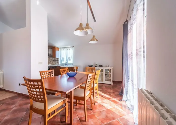 Appartement Debora Sa Privatnim Bazenom Pula