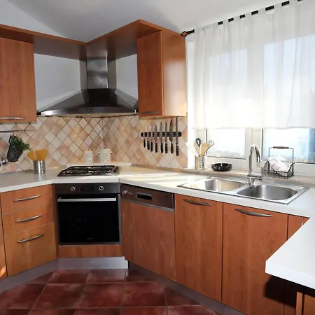 Debora Sa Privatnim Bazenom Appartamento *