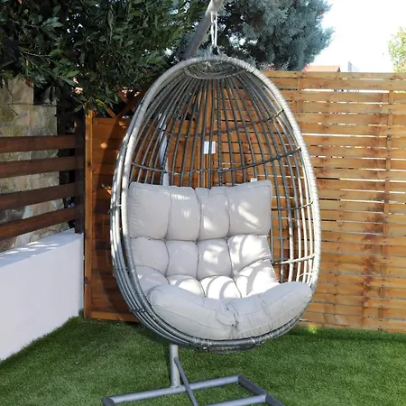 Debora Sa Privatnim Bazenom * Pola