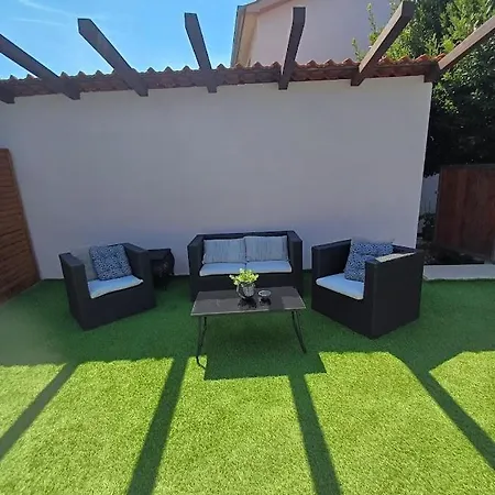 Appartamento Debora Sa Privatnim Bazenom *