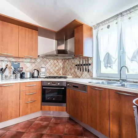 Debora Sa Privatnim Bazenom Appartamento *