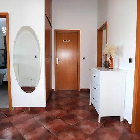 Debora Sa Privatnim Bazenom Lejlighed Pula