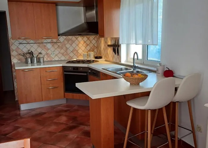 Debora Sa Privatnim Bazenom * פולה