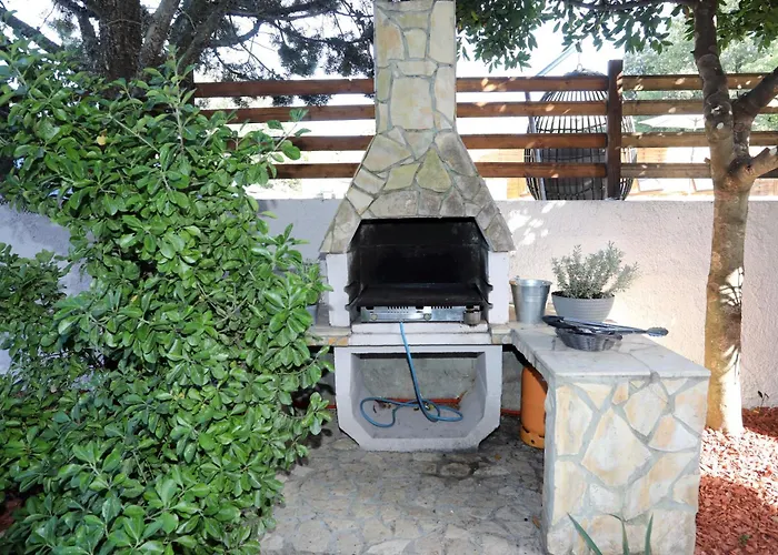 Debora Sa Privatnim Bazenom *